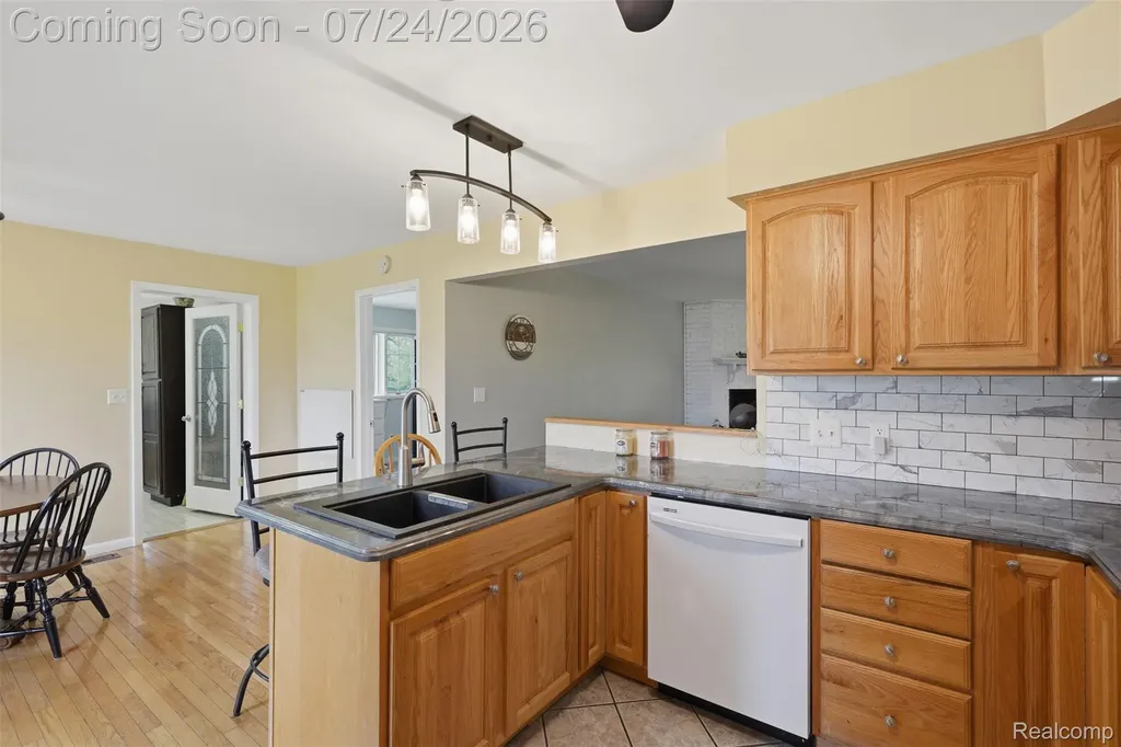 27031 Arsenal Road Flat Rock City MI 48134