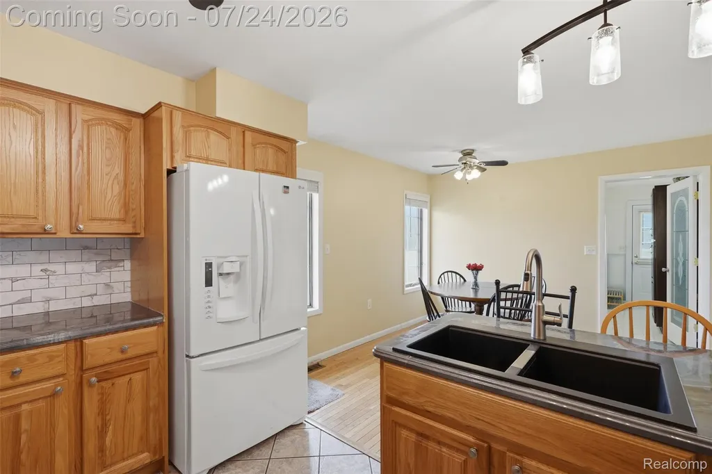27031 Arsenal Road Flat Rock City MI 48134
