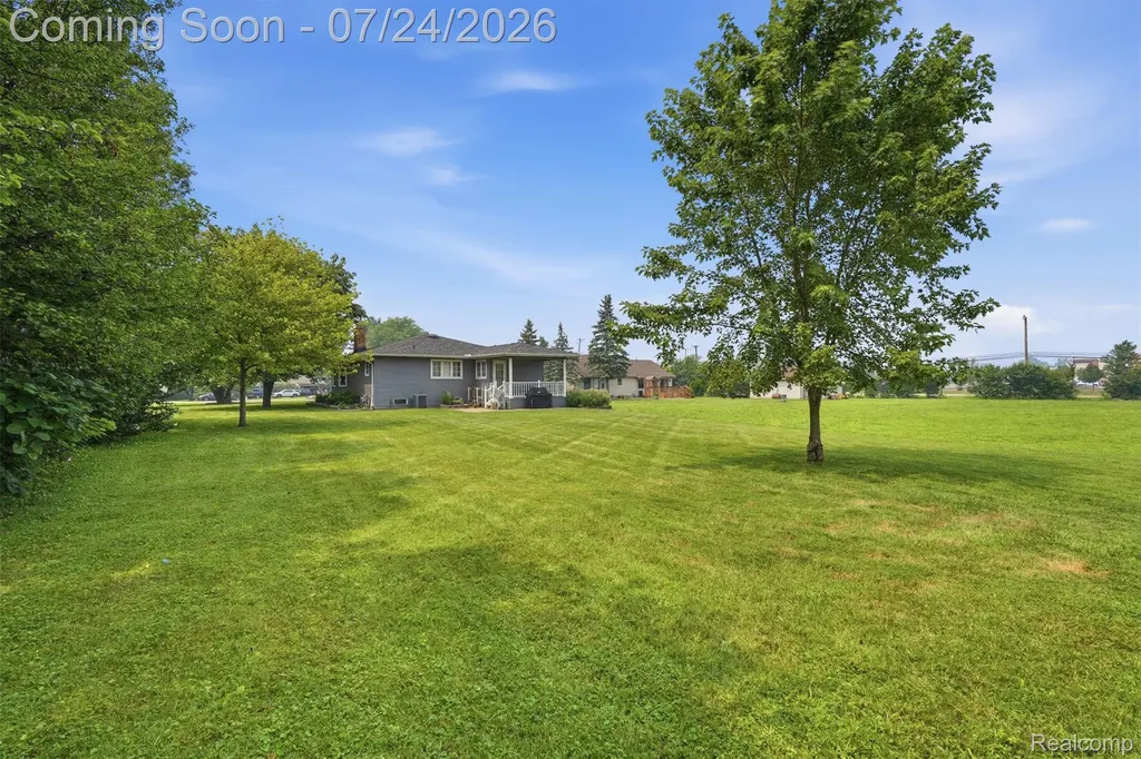 27031 Arsenal Road Flat Rock City MI 48134