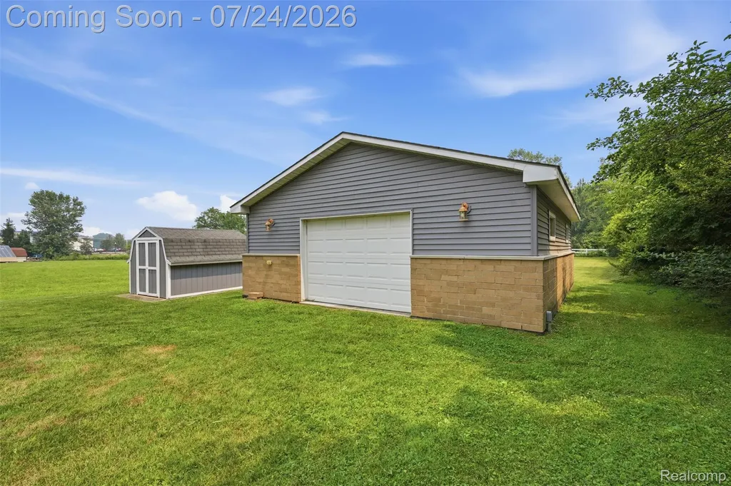 27031 Arsenal Road Flat Rock City MI 48134