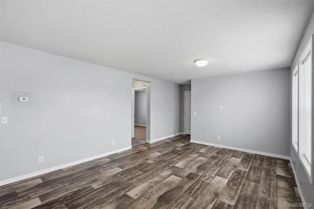 15887 Charlemagne Avenue W Clinton Charter Township MI 48038