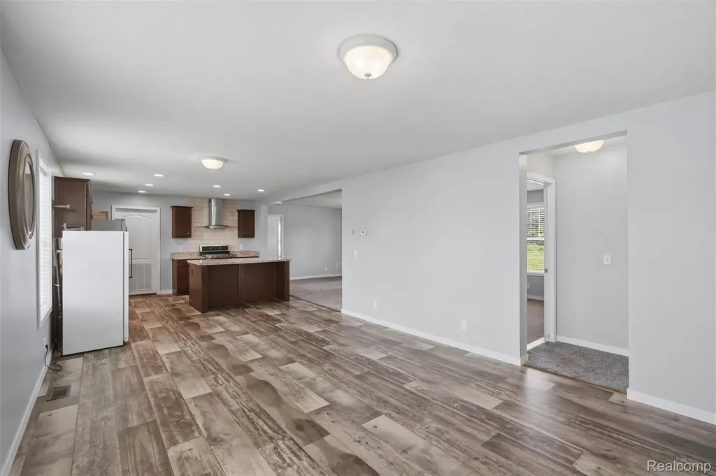 15887 Charlemagne Avenue W Clinton Charter Township MI 48038