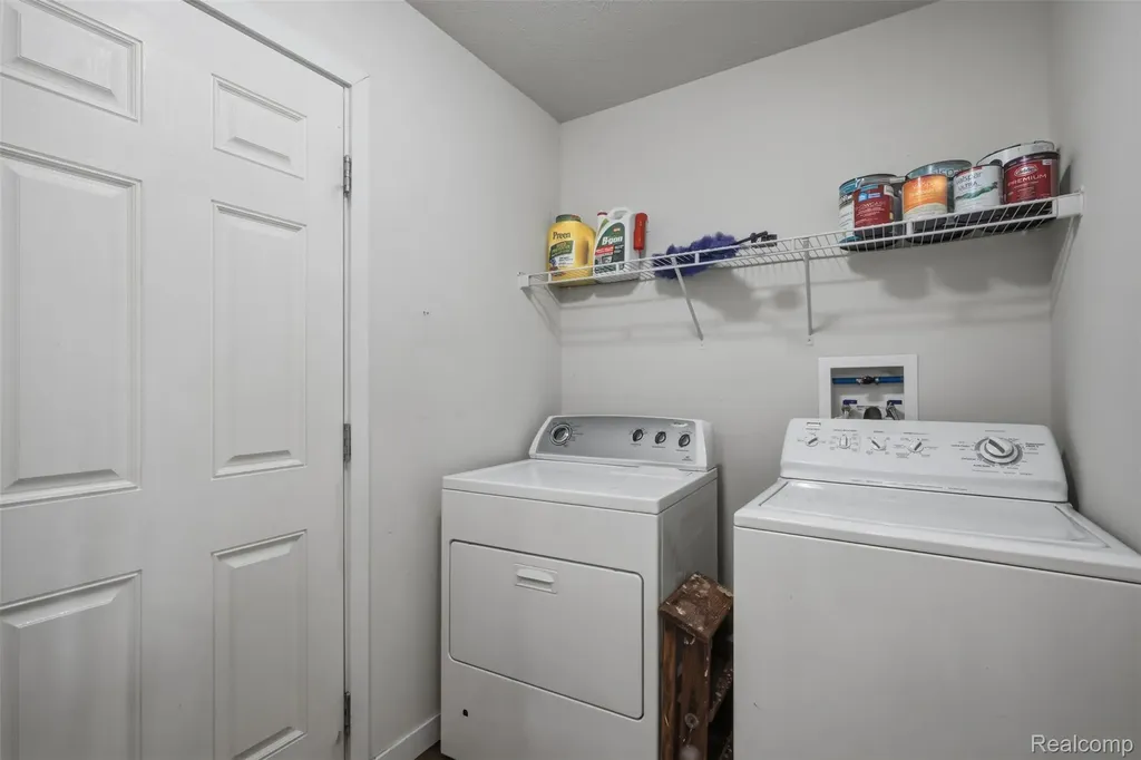 15887 Charlemagne Avenue W Clinton Charter Township MI 48038