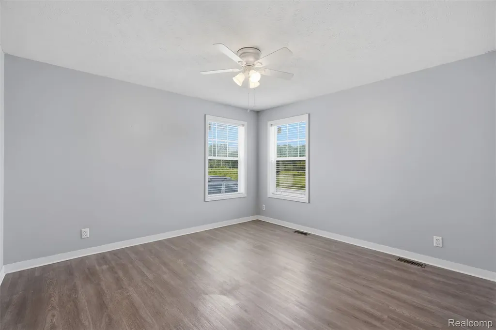 15887 Charlemagne Avenue W Clinton Charter Township MI 48038