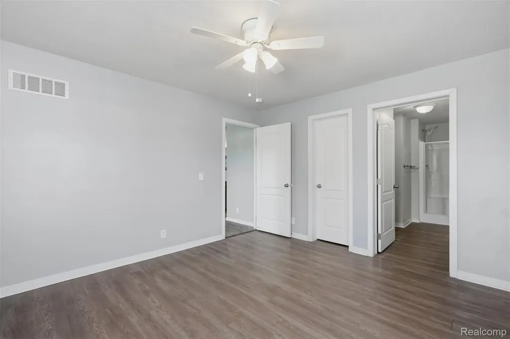 15887 Charlemagne Avenue W Clinton Charter Township MI 48038