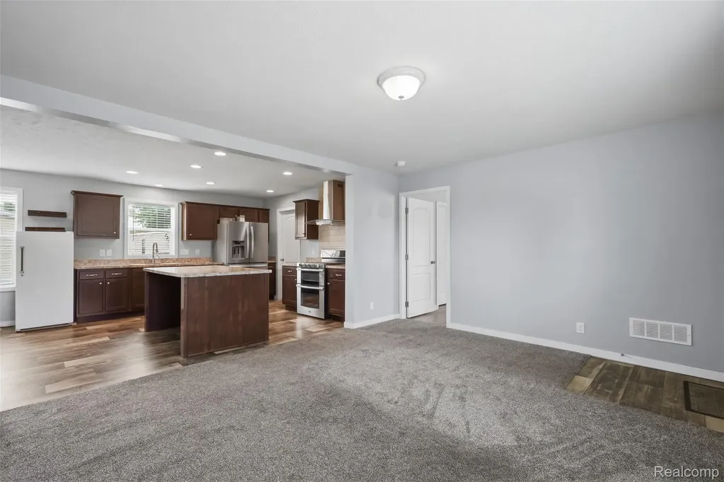 15887 Charlemagne Avenue W Clinton Charter Township MI 48038
