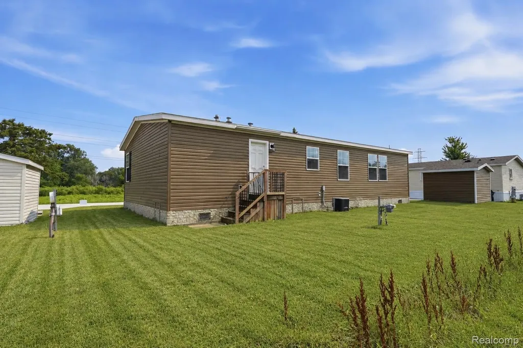 15887 Charlemagne Avenue W Clinton Charter Township MI 48038