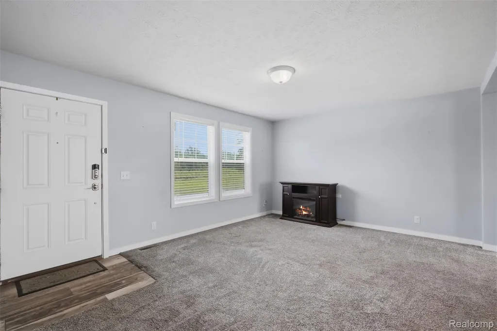 15887 Charlemagne Avenue W Clinton Charter Township MI 48038