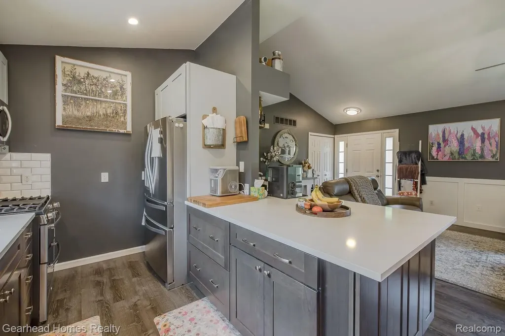 4710 Desert Bridge Court Highland Charter Township MI 48356