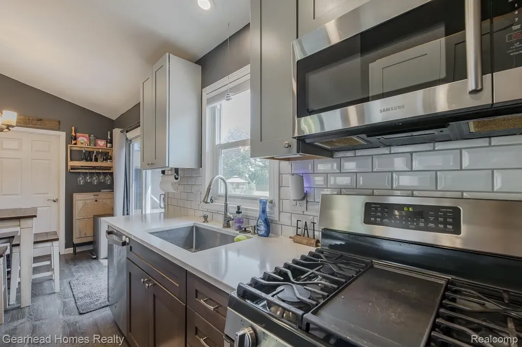 4710 Desert Bridge Court Highland Charter Township MI 48356
