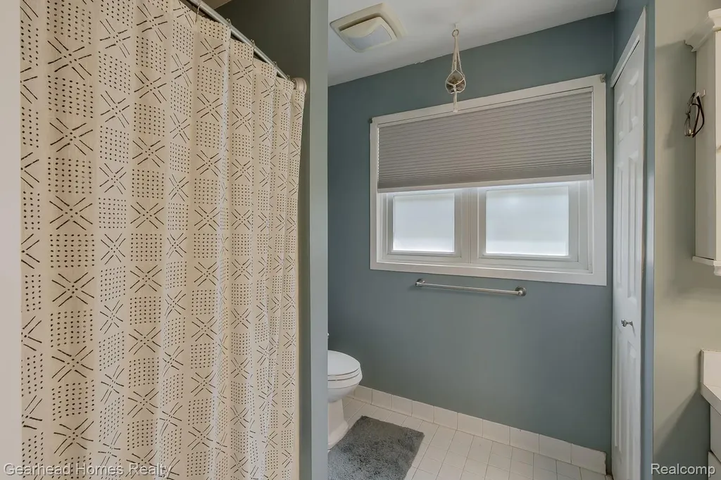 4710 Desert Bridge Court Highland Charter Township MI 48356