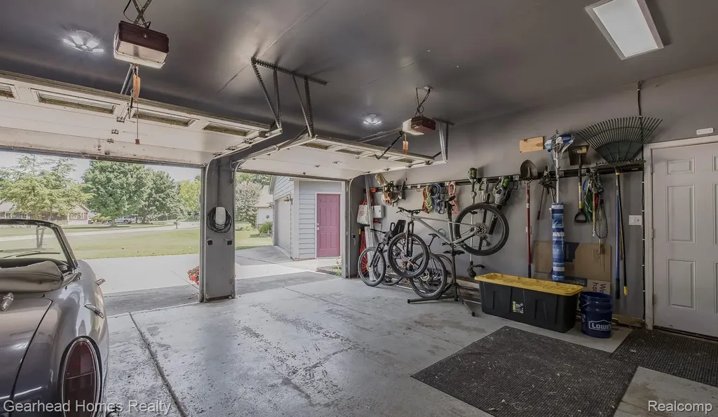 4710 Desert Bridge Court Highland Charter Township MI 48356