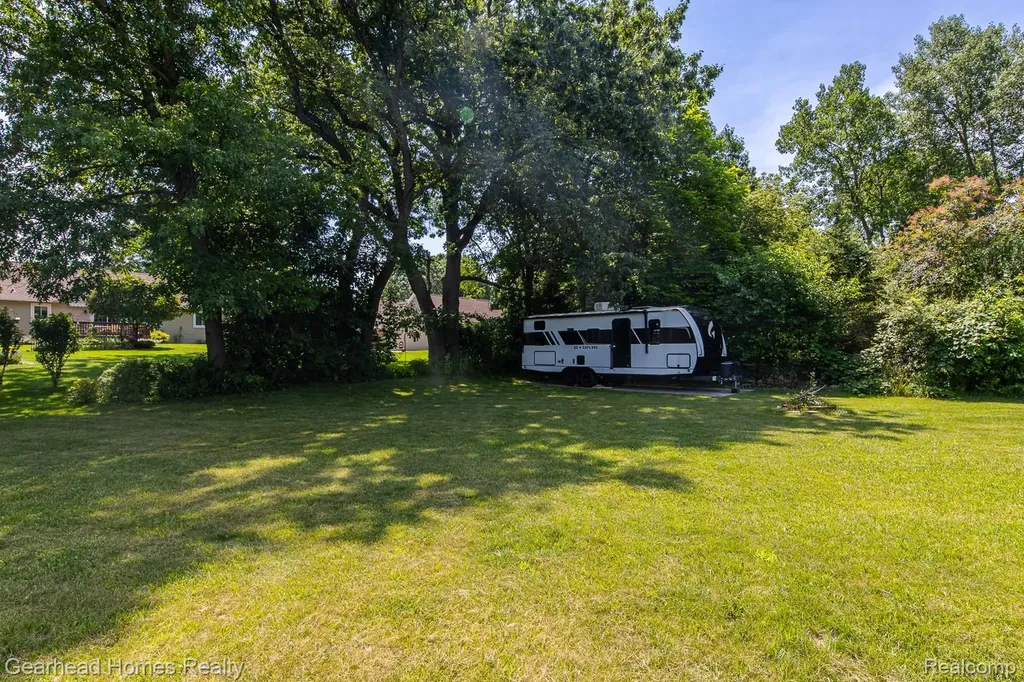 4710 Desert Bridge Court Highland Charter Township MI 48356