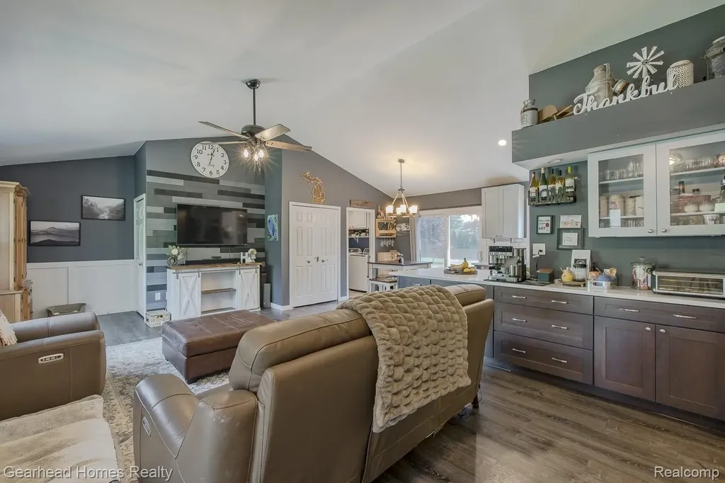 4710 Desert Bridge Court Highland Charter Township MI 48356