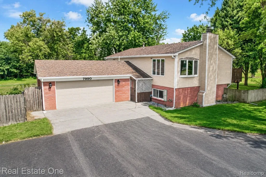 7990 Tower Road Salem Township MI 48178