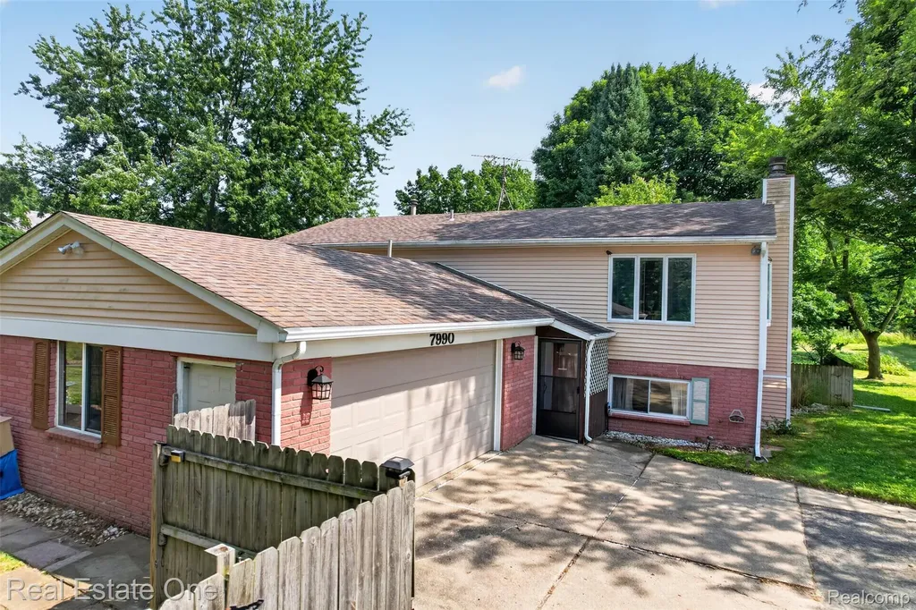 7990 Tower Road Salem Township MI 48178