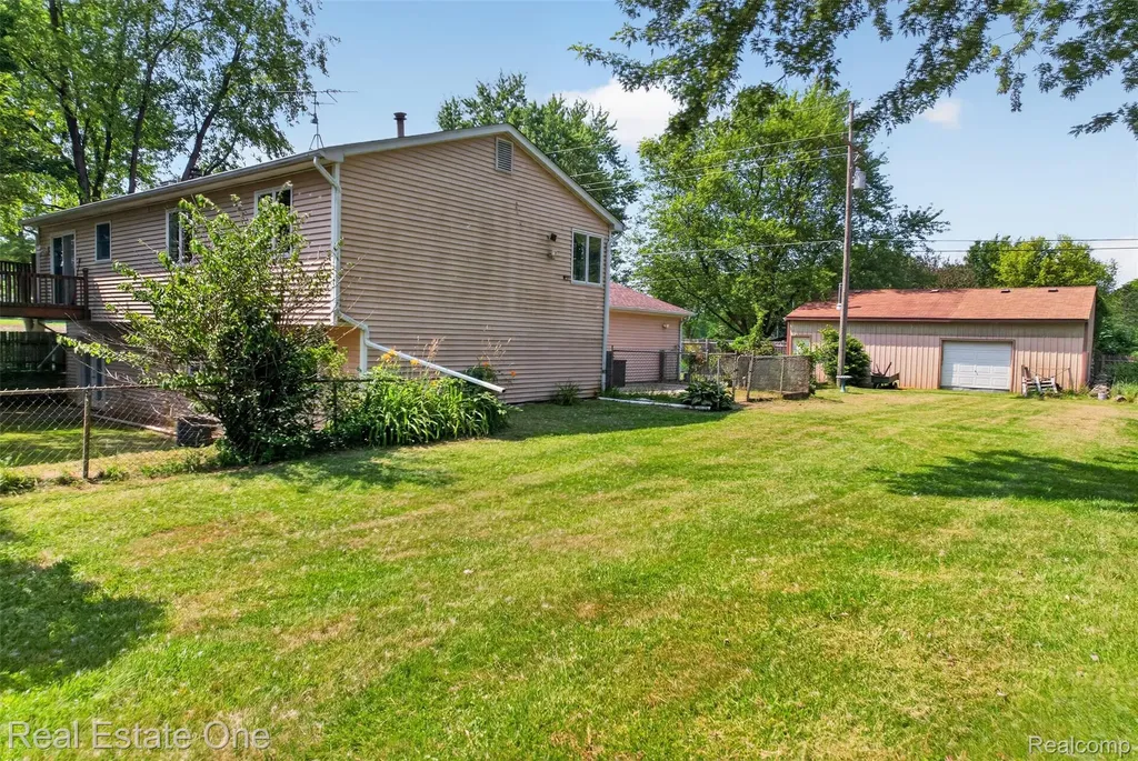 7990 Tower Road Salem Township MI 48178