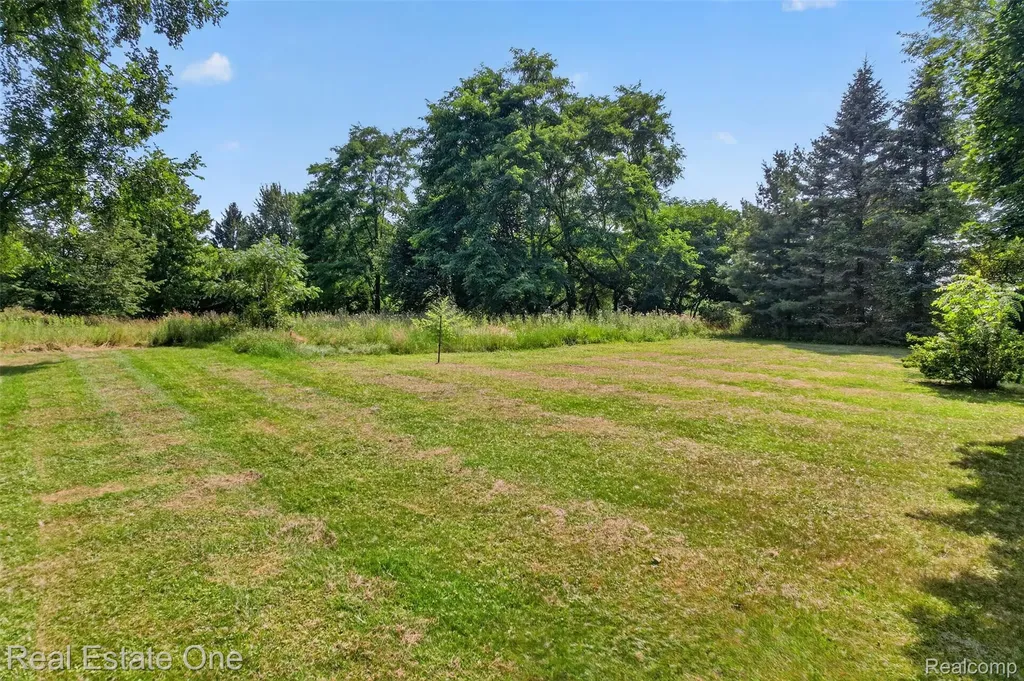7990 Tower Road Salem Township MI 48178
