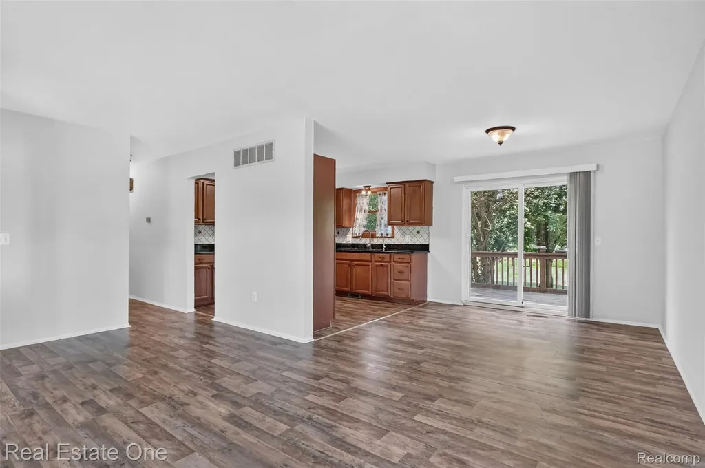 7990 Tower Road Salem Township MI 48178