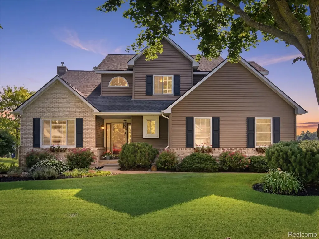 313 Moonlite Court Brandon Charter Township MI 48348
