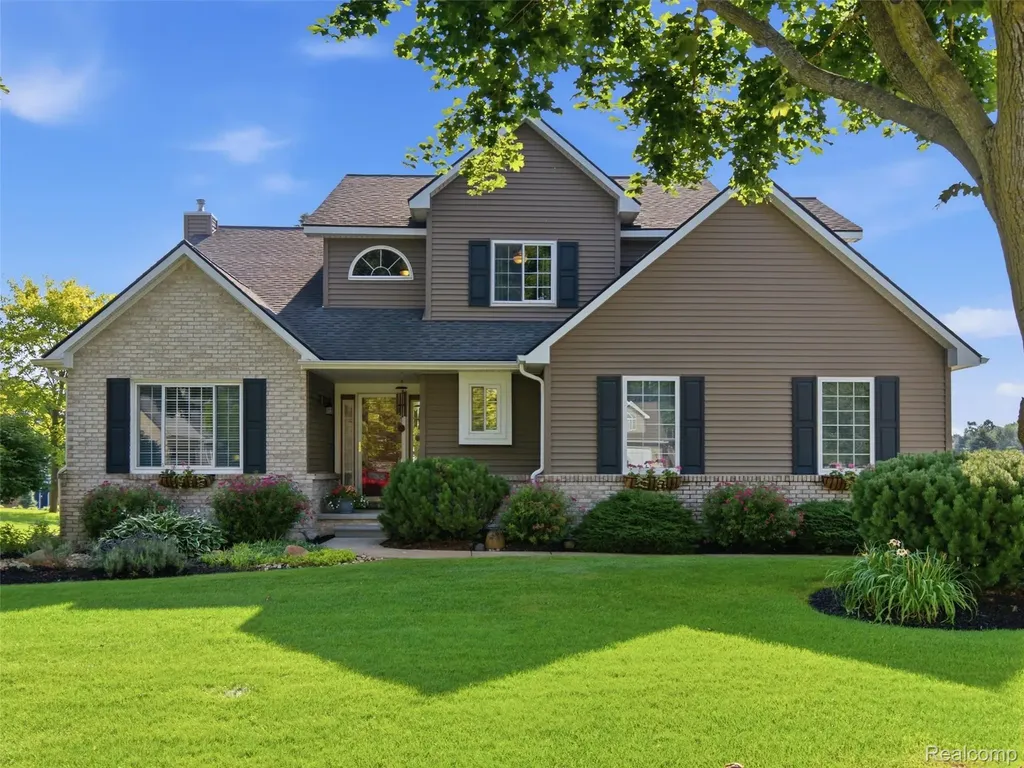 313 Moonlite Court Brandon Charter Township MI 48348