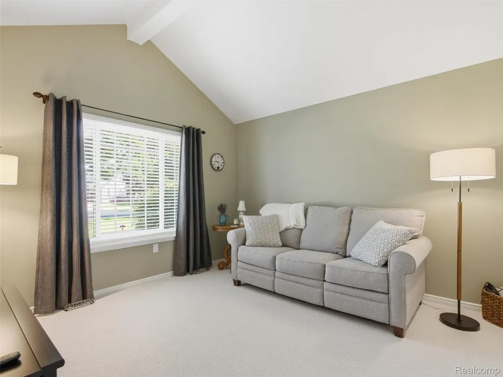 313 Moonlite Court Brandon Charter Township MI 48348