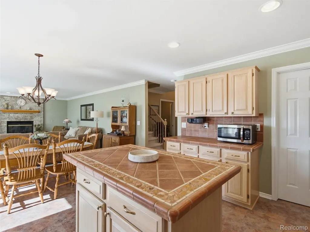 313 Moonlite Court Brandon Charter Township MI 48348
