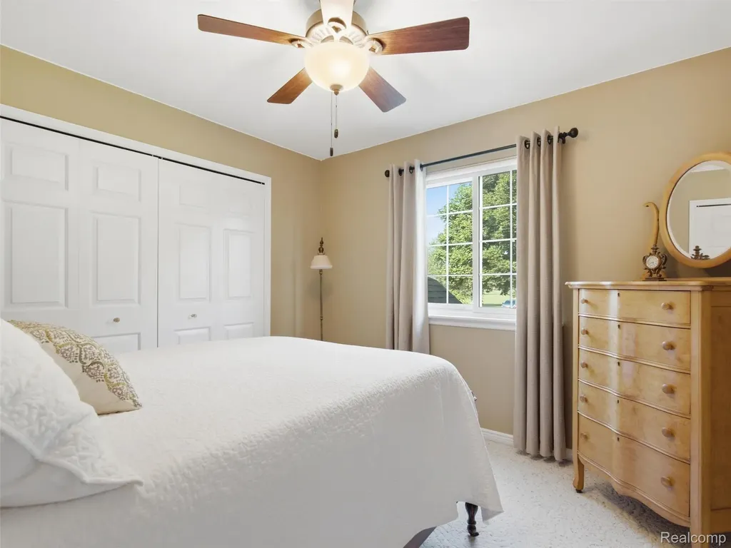 313 Moonlite Court Brandon Charter Township MI 48348