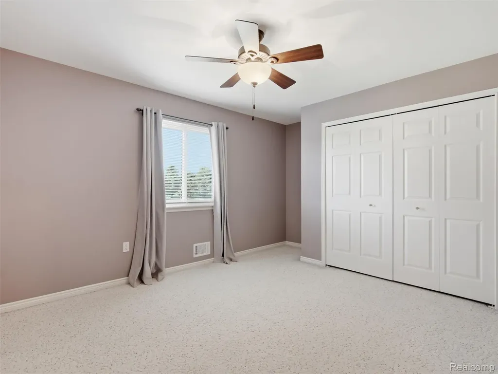 313 Moonlite Court Brandon Charter Township MI 48348