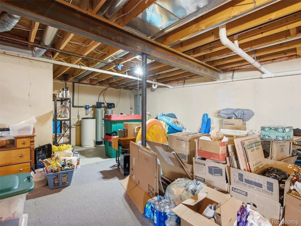 313 Moonlite Court Brandon Charter Township MI 48348