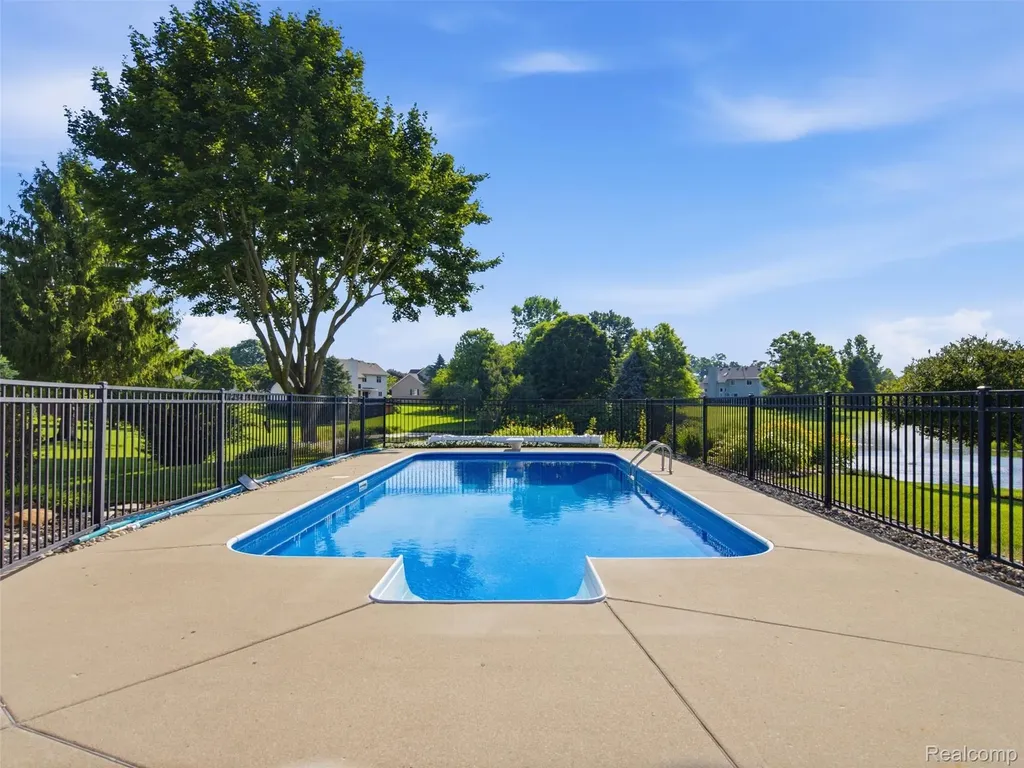 313 Moonlite Court Brandon Charter Township MI 48348