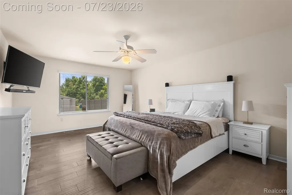 19550 Shorecrest Drive Clinton Charter Township MI 48038