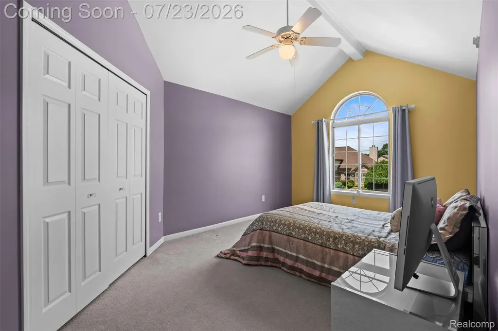 19550 Shorecrest Drive Clinton Charter Township MI 48038