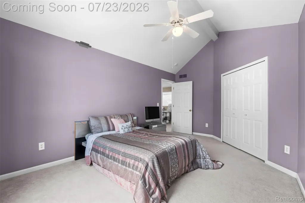 19550 Shorecrest Drive Clinton Charter Township MI 48038