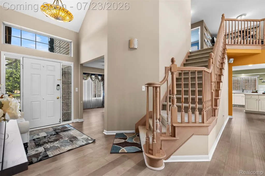 19550 Shorecrest Drive Clinton Charter Township MI 48038