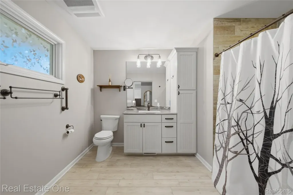 2939 Tamarack Lake Drive Hamburg Township MI 48169