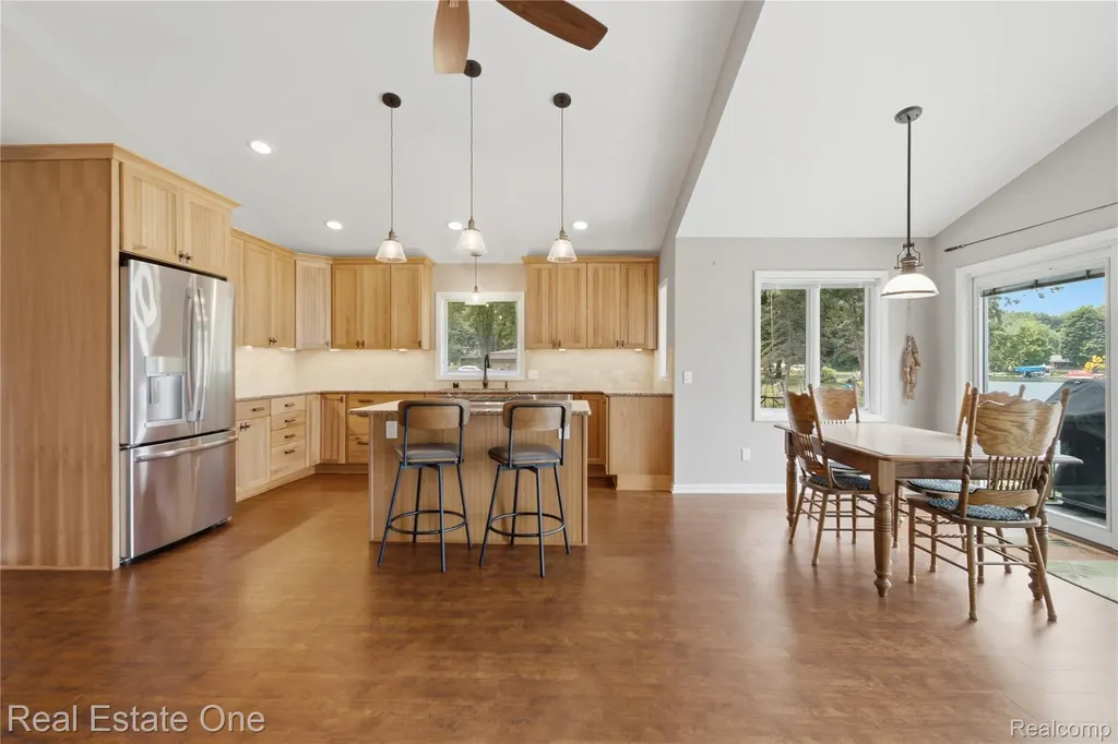 2939 Tamarack Lake Drive Hamburg Township MI 48169