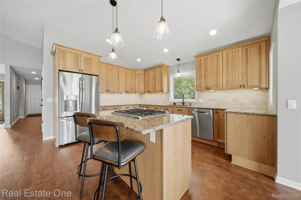 2939 Tamarack Lake Drive Hamburg Township MI 48169