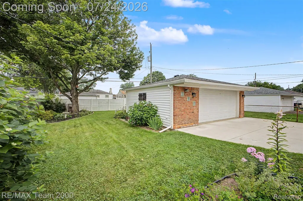 447 Gilman Street Garden City City MI 48135