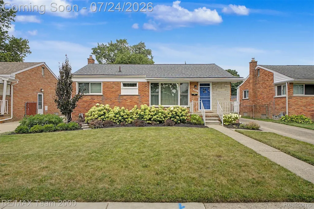 447 Gilman Street Garden City City MI 48135
