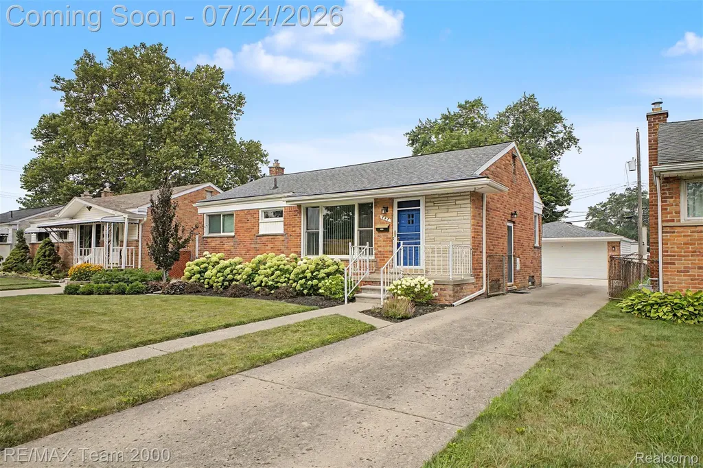 447 Gilman Street Garden City City MI 48135