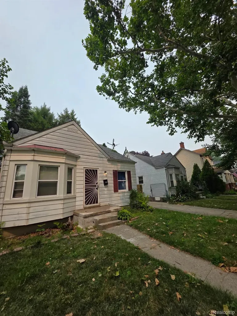 7323 Mettetal Street Detroit City MI 48228