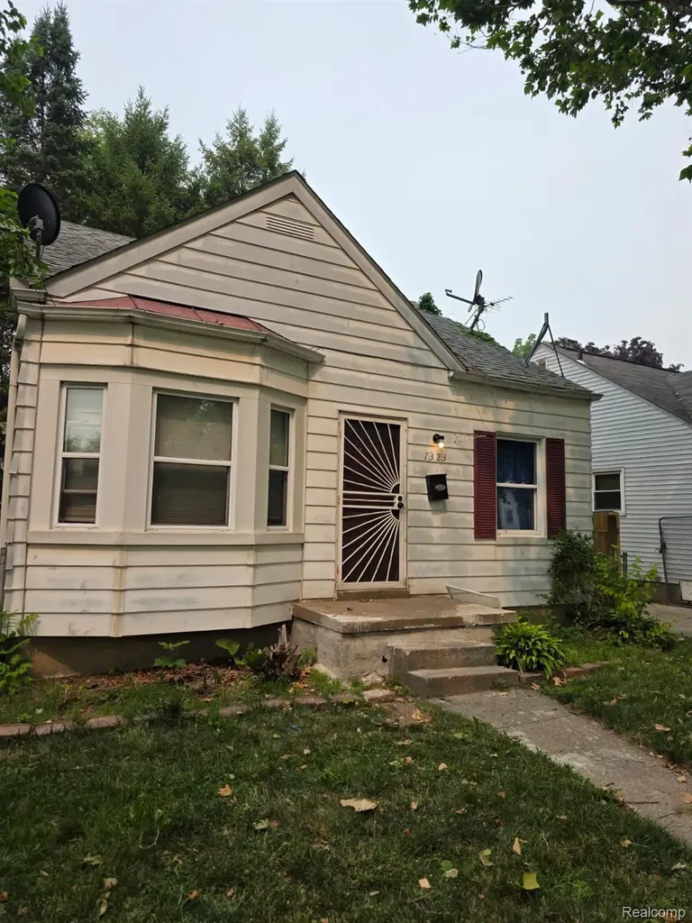 7323 Mettetal Street Detroit City MI 48228