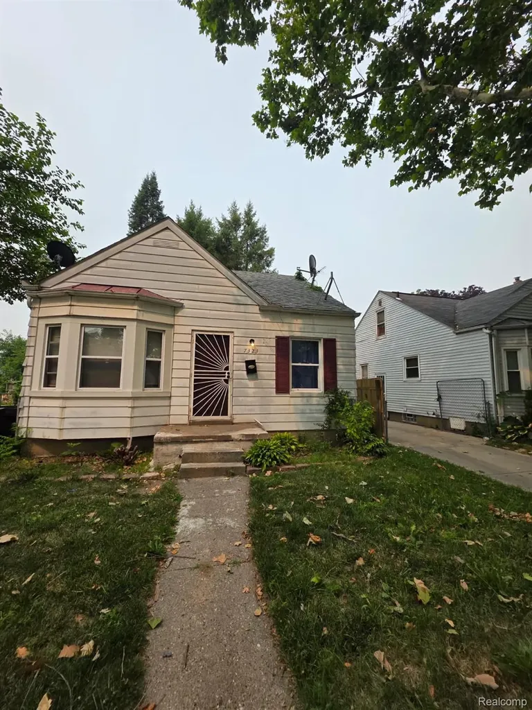 7323 Mettetal Street Detroit City MI 48228