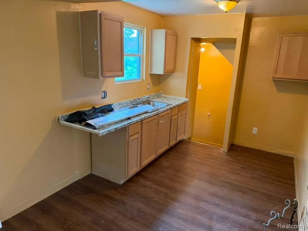 7323 Mettetal Street Detroit City MI 48228