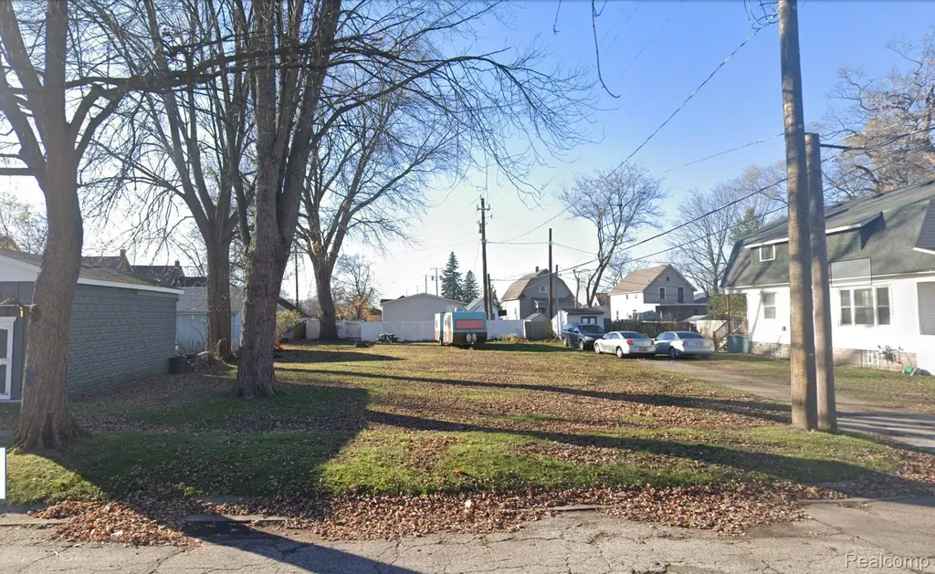 2015 Elk Street Port Huron City MI 48060
