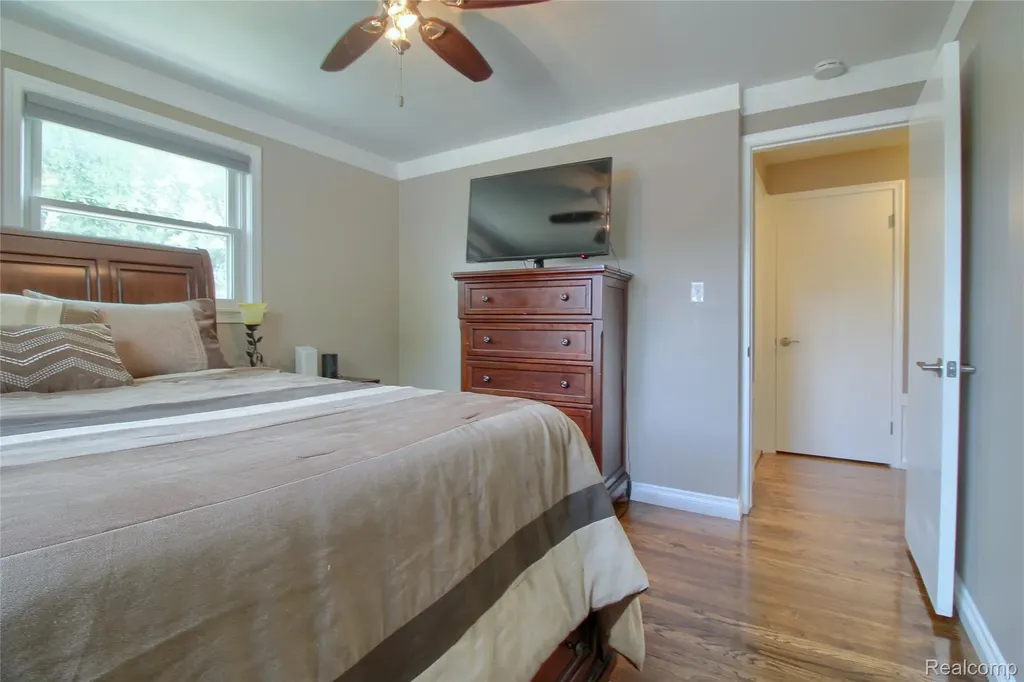1789 Boxford Street Trenton City MI 48183