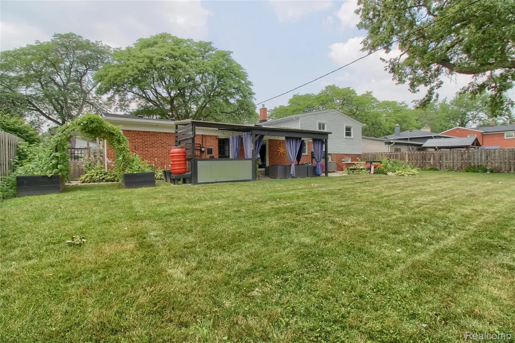1789 Boxford Street Trenton City MI 48183