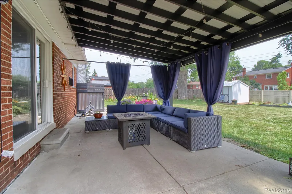 1789 Boxford Street Trenton City MI 48183