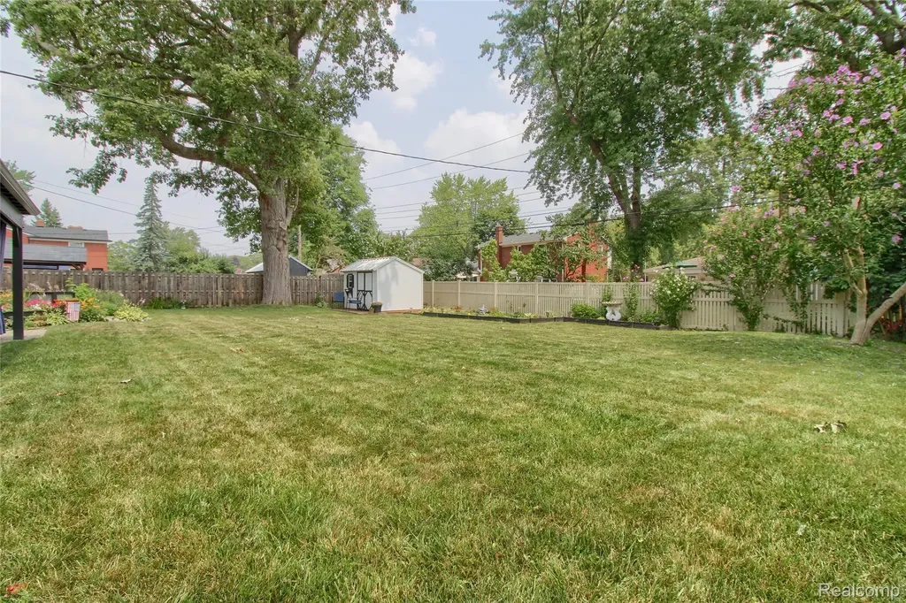 1789 Boxford Street Trenton City MI 48183